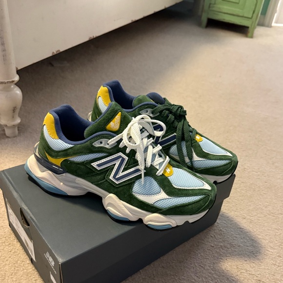 New Balance 9060 sneakers - Picture 1 of 6